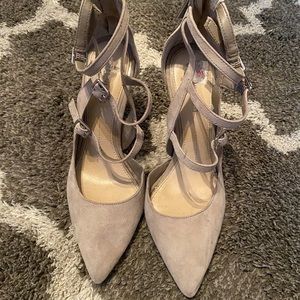 Nude stilletos
